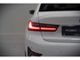 BMW 3-Serie 330e eDrive Edition High Executive | Stoelverwarming | Navigatie | Apple Carplay | Parkeersensoren | Keyless | Cruise Control | LED | Leer | Trekhaak | Climate Control |
