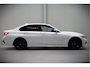 BMW 3-Serie 330e eDrive Edition High Executive | Stoelverwarming | Navigatie | Apple Carplay | Parkeersensoren | Keyless | Cruise Control | LED | Leer | Trekhaak | Climate Control | SOH 89%