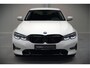 BMW 3-Serie 330e eDrive Edition High Executive | Stoelverwarming | Navigatie | Apple Carplay | Parkeersensoren | Keyless | Cruise Control | LED | Leer | Trekhaak | Climate Control |