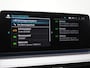 BMW 5-Serie Touring 520e | LED Grille | Keyless | Leder | Sfeerlicht | Camera | Memory | Cruise | Carplay