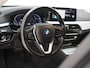 BMW 5-Serie Touring 520e | LED Grille | Keyless | Leder | Sfeerlicht | Camera | Memory | Cruise | Carplay