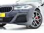 BMW 5-Serie Touring 530e M Sport Shadow Line | Panoramadak | LED Grille | Harman/Kardon | Leder | HUD | 360 | LaserLED | Carplay