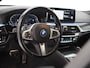BMW 5-Serie Touring 530e M Sport Shadow Line | Panoramadak | LED Grille | Harman/Kardon | Leder | HUD | 360 | LaserLED | Carplay