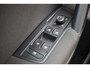 Volkswagen Tiguan 1.4 TSI eHybrid Life Active 150PK / 110kW, Digital cockpit, verwarmbare voorstoelen, verwarmbaar multifunctioneel lederen stuurwiel, adaptieve cruise control (acc), 30 kleuren sfeerverlichting, elektrisch verstel-, verwarm- en inklapbare buitenspiegels (spiegelpakket), navigatie, LED verlichting, 17" LMV, draadloos Apple Carplay & Android Auto, parkeersensoren voor en achter (pdc), DAB+ etc.