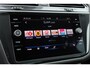 Volkswagen Tiguan 1.4 TSI eHybrid Life Active 150PK / 110kW, Digital cockpit, verwarmbare voorstoelen, verwarmbaar multifunctioneel lederen stuurwiel, adaptieve cruise control (acc), 30 kleuren sfeerverlichting, elektrisch verstel-, verwarm- en inklapbare buitenspiegels (spiegelpakket), navigatie, LED verlichting, 17" LMV, draadloos Apple Carplay & Android Auto, parkeersensoren voor en achter (pdc), DAB+ etc.