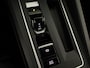 Volkswagen Golf Variant 1.0 eTSI Life | 110 pk Automaat (DSG) | Verlengde garantie | Navigatie | Parkeersensoren | Achteruitrijcamera | LED koplampen |17" All season banden |