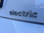 Hyundai Kona Electric EV Fashion 64 kWh / 100% SOH / NL auto / Cruise Control Adaptief / Lane Assist / Dode Hoek Detectie / Keyless Entry & Start / Apple Carplay & Android Auto / Navigatie / Lichtmetalen Velgen 17" / Head-Up Display /