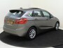 BMW 2-Serie Active Tourer 218i Essential | Business-pakket | achteropkomend verkeer waarschuwing | airco automatisch | Autonomous Emergency Braking | bots herkenning en activatie | cruise control | elektrisch glazen panorama-dak | navigatiesysteem full map + hard disk |