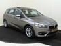 BMW 2-Serie Active Tourer 218i Essential | Business-pakket | achteropkomend verkeer waarschuwing | airco automatisch | Autonomous Emergency Braking | bots herkenning en activatie | cruise control | elektrisch glazen panorama-dak | navigatiesysteem full map + hard disk |
