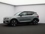 Volvo EX40 Single Motor Extended Range Plus Europa 82 kWh / Nubuck / Elek. Verst. Stoelen / Verwarmbare Stoelen + Stuurwiel / BLIS / Keyless / Adaptive Cruise / Extra Getint Glas /