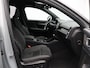Volvo EX40 Single Motor Extended Range Plus Europa 82 kWh / Nubuck / Elek. Verst. Stoelen / Verwarmbare Stoelen + Stuurwiel / BLIS / Keyless / Adaptive Cruise / Extra Getint Glas /