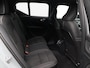 Volvo EX40 Single Motor Extended Range Plus Europa 82 kWh / Nubuck / Elek. Verst. Stoelen / Verwarmbare Stoelen + Stuurwiel / BLIS / Keyless / Adaptive Cruise / Extra Getint Glas /