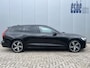Volvo V60 2.0 T6 Recharge AWD R-Design Trekhaak Navigatie Pilot Assist ACC Leder Stoelverwarming Stuurverwarming 19 Inch Velgen Camera DAB Blis Extra Getint Glas Plug in Hybride