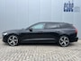 Volvo V60 2.0 T6 Recharge AWD R-Design Trekhaak Navigatie Pilot Assist ACC Leder Stoelverwarming Stuurverwarming 19 Inch Velgen Camera DAB Blis Extra Getint Glas Plug in Hybride