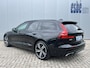 Volvo V60 2.0 T6 Recharge AWD R-Design Trekhaak Navigatie Pilot Assist ACC Leder Stoelverwarming Stuurverwarming 19 Inch Velgen Camera DAB Blis Extra Getint Glas Plug in Hybride