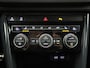 Volkswagen T-Roc 1.5 TSI Sport Business R-Line | Camera | Parkeersensoren | Stoelverwarming | Trekhaak | Lederen Bekleding |