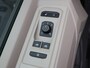Volkswagen Multivan 1.4 eHybrid L2H1 Style 7-Persoons | Panorama dak | Stoelverwarming | Adaptive Cruise | Trekhaak | Camera | CarPlay | Climatronic | 17 Inch | 21.560 Km !!