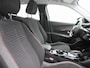 Peugeot e-2008 EV Blue Lease Active 50 kWh | All season banden | Nav | Camera