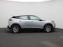 Peugeot e-2008 EV Blue Lease Active 50 kWh | All season banden | Nav | Camera