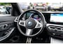 BMW 3-Serie Touring 330e xDrive M-pakket | Panorama | HuD | Sfeerverlichting | BMW LED | Camera | Portimao blau metallic |
