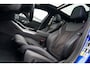BMW 3-Serie Touring 330e xDrive M-pakket | Panorama | HuD | Sfeerverlichting | BMW LED | Camera | Portimao blau metallic |