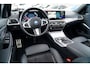 BMW 3-Serie Touring 330e xDrive M-pakket | Panorama | HuD | Sfeerverlichting | BMW LED | Camera | Portimao blau metallic |