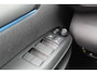 Toyota Yaris 1.5 Hybrid 130 Launch Edition Bi-tone | Rijklaar | Blind Spot | Head Up | Sensoren v+a | Stoel-/stuurverw. | JBL | Half-leder | NL-auto