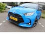 Toyota Yaris 1.5 Hybrid 130 Launch Edition Bi-tone | Rijklaar | Blind Spot | Head Up | Sensoren v+a | Stoel-/stuurverw. | JBL | Half-leder | NL-auto