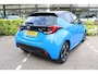 Toyota Yaris 1.5 Hybrid 130 Launch Edition Bi-tone | Rijklaar | Blind Spot | Head Up | Sensoren v+a | Stoel-/stuurverw. | JBL | Half-leder | NL-auto