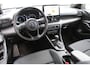 Toyota Yaris 1.5 Hybrid 130 Launch Edition Bi-tone | Rijklaar | Blind Spot | Head Up | Sensoren v+a | Stoel-/stuurverw. | JBL | Half-leder | NL-auto