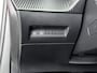 Peugeot e-2008 EV GT Pack 50 kWh 136pk | Accu 93% | Trekhaak | Stoelverwarming | Camera | Carplay |