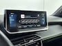 Peugeot e-2008 EV GT Pack 50 kWh 136pk | Accu 93% | Trekhaak | Stoelverwarming | Camera | Carplay |