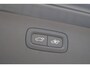 Volvo XC90 2.0 T8 Plug-in Hybrid AWD Ultra Dark | PHEV | 360 Graden Camera | Luchtvering | Bowers Wilkins Audio | Trekhaak | Nappaleder | Stoelventilatie | Stoelmassage | Head-up Display | Panoramadak | Matrix LED Koplampen