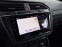 Volkswagen Tiguan 1.4 TSI eHybrid R-Line Business+ | Trekhaak | Panoramadak | ACC | IQ Light!