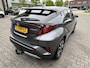 Toyota C-HR / C-HR+ 2.0 HYBRID DYNAMIC NL-AUTO AFN-TREKHAAK APPLE/ANDROID 18'' LM-VELGEN LED KEYLESS PARK-SENSOREN NAVI AD-CRUISE