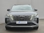 Hyundai Tucson 1.6 T-GDI 4wd N Line Sky 4WD / Dealer onderhouden / Fabrieksgarantie tot 03-2027 / Trekhaak afneembaar / Panorama schuifdak / Trekgewicht 1650 kg / Navigatie / Apple Carplay Android / Elektrische achterklep / Stuur- Stoel & Achterbank verwarming / Rondomzicht camera /