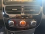Renault Clio 0.9 TCe Limited | Parkeersensoren | Navigatie | Bluetooth | Airco | Cruise Control | LMV | 12 Maanden BOVAG Garantie