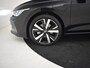 Volkswagen Golf 1.5 eHybrid Life Edition 204Pk DSG/AUTO | Glazen panorama-dak | Achteruitrijcamera | Cruise control adaptief | Apple carplay Android auto | Keyless Entry/Start | Parkeer assist | DAB | LED | 18"LMV
