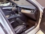 Volvo V90 2.0 B4 R-Design | Panoramadak | Elektr. trekhaak | Head-Up | Camera | Harman Kardon | Adaptive cruise | Dealer onderhouden