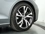 Volvo V60 B3 R-Design | Parkeercamera | Stoel- en Stuurverwarming | Trekhaak