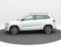 Skoda Karoq 1.5 TSi 150 Pk Automaat Sportline Business | Panorama dak | Stoelverwarming | Trekhaak | Camera | CarPlay | 19 Inch | 79.362 Km !!
