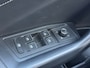 Volkswagen T-Roc 1.0 115pk TSI Life Edition Parkeerassistent (Park Assist) | Adaptive cruise control | 'App-Connect' draadloze smartphone integratie