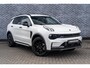 Lynk & Co 01 Plug-in Hybrid 1.5 Core Black Edition | Nieuw Model | Adaptieve Cruise Control | Keyless Entry | Stoelverwarming | Apple Carplay & Android Auto | 19 inch LM-Velgen | Achteruitrijcamera | Led |