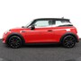 MINI Cooper 1.5 Business Edition | Sportstoelen | Climate Control | Groot Navi |