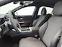 Mercedes-Benz C-klasse 300 e Business Solution | Parkeerpakket met achteruitrijcamera | Warmtewerend, donkergetint glas | Trekhaak | GUARD 360° Plus | Smartphone-integratie |
