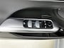 Mercedes-Benz C-klasse 300 e Business Solution AMG | Nightpakket | Comfortpakket Plus | Middenconsole metaalstructuur | Trekhaak | Panoramaschuifdak | Smartphone integratie | 360° camera | Sfeerverlichting |