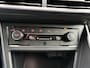 Volkswagen Polo 1.0 TSI Highline Airco - Apple carplay - Navigatie - Parkeersensoren - Parkeer assistent - Cruise control - Licht metalen velgen 16 inch - Lederen versnellingspook - Bluetooth - Led verlichting - Radio - Start/stop systeem - Stuur leder - Stuur multifunctioneel - Elektrische ramen