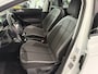 Volkswagen Polo 1.0 TSI Highline Airco - Apple carplay - Navigatie - Parkeersensoren - Parkeer assistent - Cruise control - Licht metalen velgen 16 inch - Lederen versnellingspook - Bluetooth - Led verlichting - Radio - Start/stop systeem - Stuur leder - Stuur multifunctioneel - Elektrische ramen