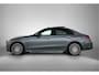 Mercedes-Benz C-klasse 300 e Business Solution AMG | Comfortpakket Plus | Nightpakket | Middenconsole metaalstructuur | Trekhaak | GUARD 360° Plus | Panoramaschuifdak | 360° camera | Diamond grill | 19" multispaaks lichtmetalen AMG-velgen |