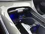 Mercedes-Benz C-klasse 300 e Business Solution AMG | Comfortpakket Plus | Nightpakket | Middenconsole metaalstructuur | Trekhaak | GUARD 360° Plus | Panoramaschuifdak | 360° camera | Diamond grill | 19" multispaaks lichtmetalen AMG-velgen |